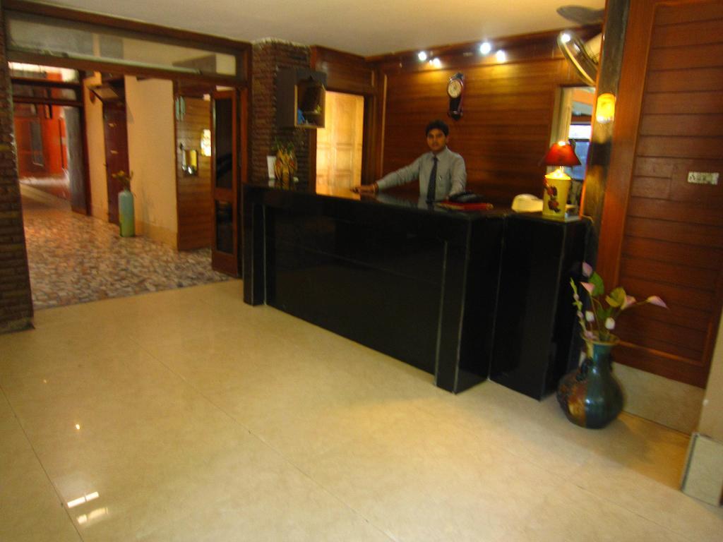 Hotel Kings Retreat Patiāla Екстериор снимка
