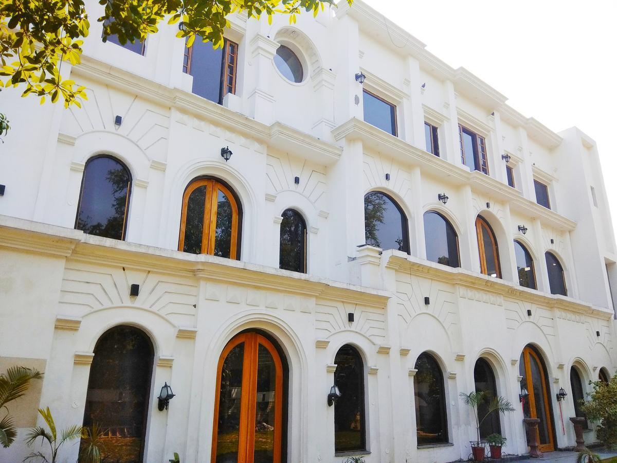 Hotel Kings Retreat Patiāla Екстериор снимка